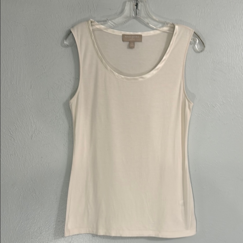 Banana Republic Size Medium Cream Sleeveless Top with Satin Neck Trim